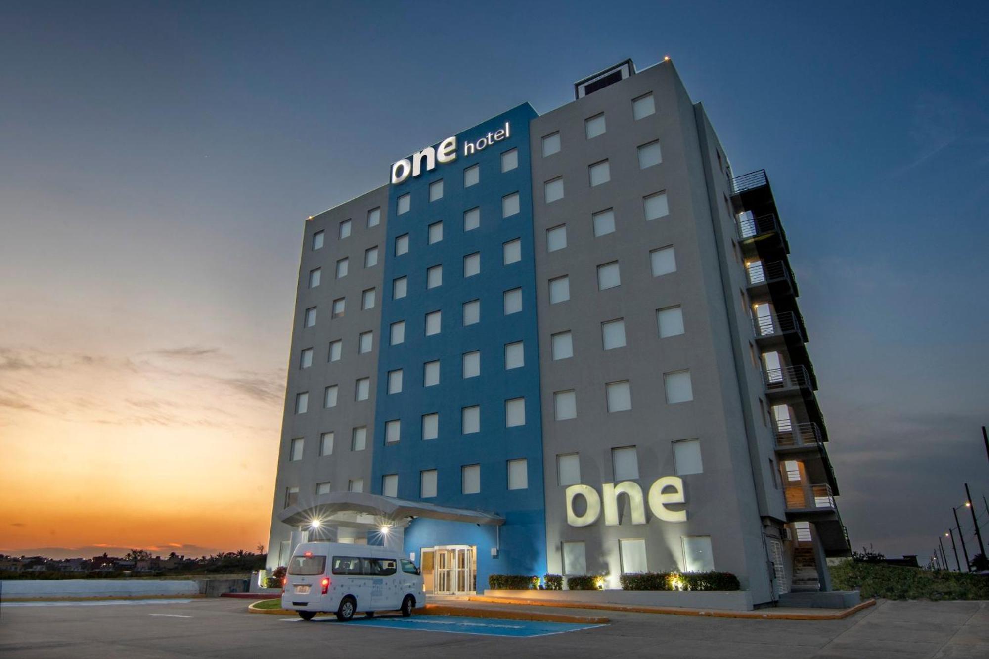 Hotel One Coatzacoalcos Forum Exteriér fotografie